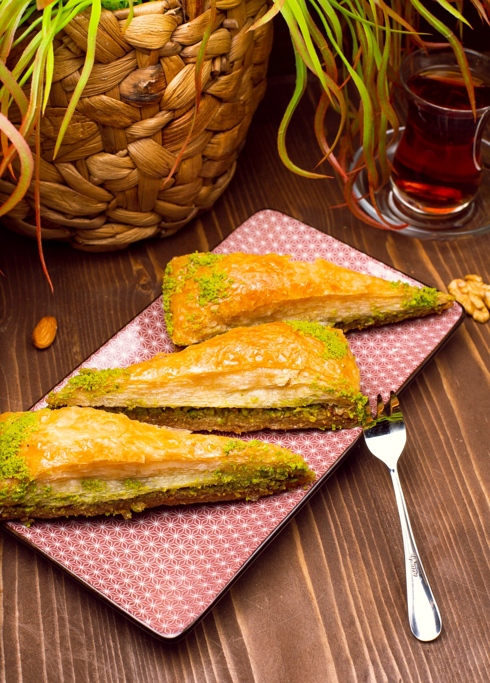 Walnut, pistachio turkish style antep baklava presentation and service - Image